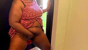 Nookiescookies Enjoys Outdoor Public Relaxation