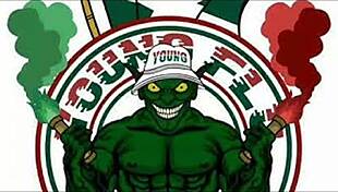 Neymar enjoys gay cumming session