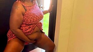 Nookiescookies Enjoys Outdoor Public Relaxation