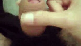 Want a handjob from this young active gay Portuguese guy?