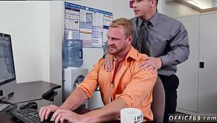 First day at work turns into gay sex on the farm 😈