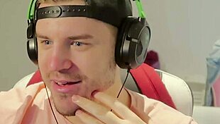 Lesbian Ride Uncensored In Prison Game