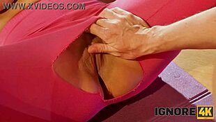 ignore4k tight but feels right yoga session with big tits and ass 😊