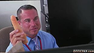 filipino guy performs oral to earn bonus in gay encounter