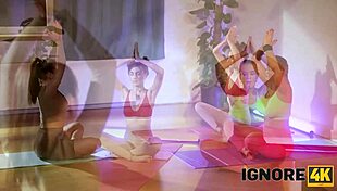 ignore4k tight but feels right yoga session with big tits and ass 😊