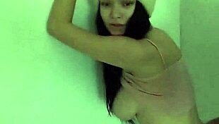 quickly fucking classmate in entrance leads to mouth cum