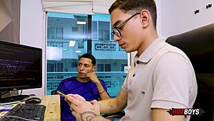 Pirocudo fodendo o safado