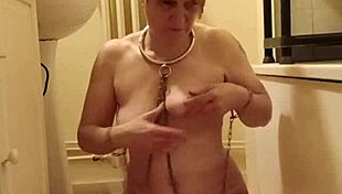 Milf slave endures bdsm humiliation and flashing