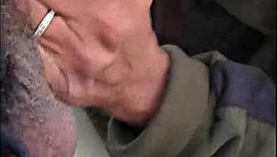 hey, i lick her pussy and she sucks me after pissing roadside