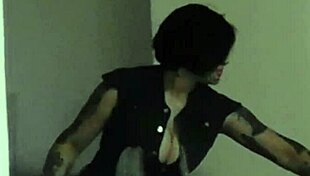 สลัดเควลินโดโดนเย็ดก้นและปากแรง