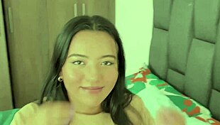 chica infiel folla con su vecino. First time creampie action.