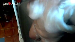 Homemade Voyeur Chubby Teen 18+ Getting Strong Orgasm Masturbating in Bathtub