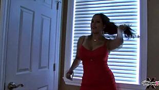 Maxine X Squirts Hard In Wild Dildo Session