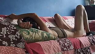 Scort venezolana viaja a colombia para atender cliente.