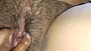 Hot Girl Receives Fingering from Boyfriend