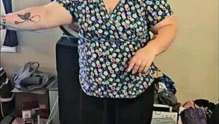 Hice Un Trio en Navidad con Dos Madres Solteras Venezolanas