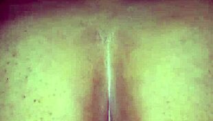 Neighborhood babe moans loudly during anal, turn up TV 😩