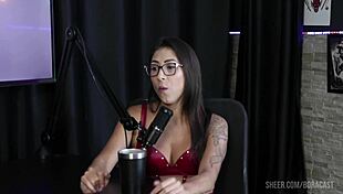 Luciana Picchi shines in Bora Cast with Bruna Carlos on sheer red