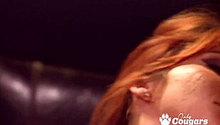 Gorgeous Jessi Palmer enjoys intimate fingering session