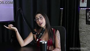 Luciana Picchi shines in Bora Cast with Bruna Carlos on sheer red