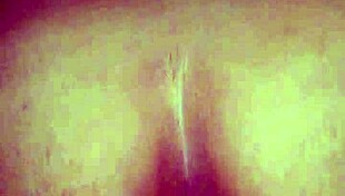 Neighborhood babe moans loudly during anal, turn up TV 😩