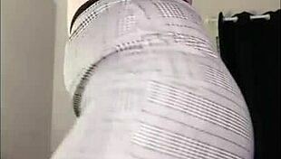 look at that sexy fat ass dancing in fishnets, flashing close up