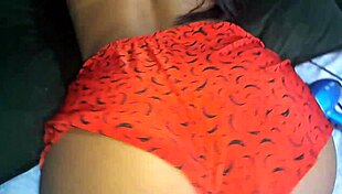 peguei empregadinha sem camizeta, ofereci grana e ela deu seu popo grande 😈