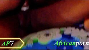 Jebao sam ovu ebony žestoko u doggystyle i misionarskom položaju svojim velikim crnim kurcem, njena dlakava pička curi