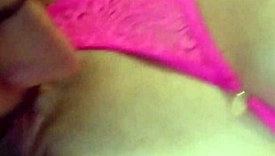 Wow, juicy wet pussy gets sucked by novinho, cum surprise in mouth!