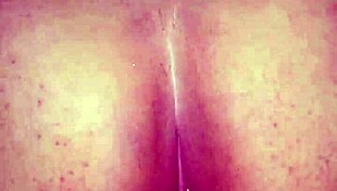 Neighborhood babe moans loudly during anal, turn up TV 😩