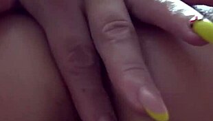 Why does this milf caress her anal before showing her pussy inside and pissing?