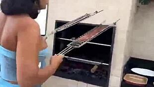 Japanese blogger gives pussy to cook without condom!