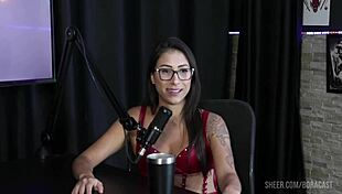 Luciana Picchi shines in Bora Cast with Bruna Carlos on sheer red