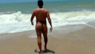 wife films alpha male humping and cumming on beach 😍