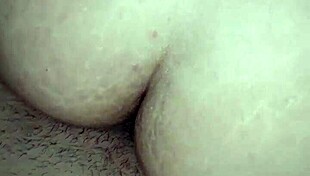 novinha sentando gostoso na rola do amigo 😈