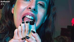 Would you lick my honey feet in this bisexual group threesome?