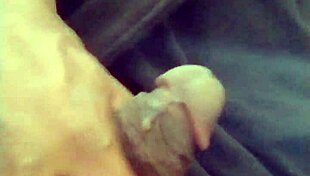 Solo session with dry skin leads to wet fantasy
