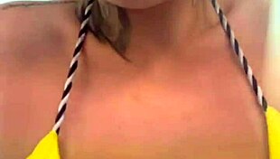 Training in tiny bikini at beach gym, pussy dripping wet 😍