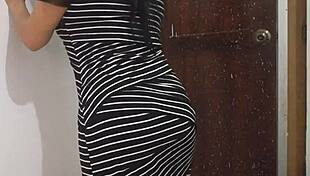 Sexy stepmother dances seductively, flaunts buttocks before wedding in homemade clip