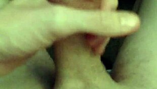 How does this solo handjob end with cum?