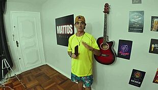 Old man fucks skinny big-ass girl in wild orgy backstage