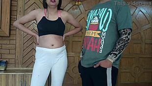 Wah, aku tipu untuk buka baju untuk trainer aku, hisap dia jugak!