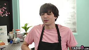 زوجة أب لورين فيليبس تأخذ شرجياً من ابن زوج في جلسة برية