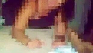 Deixei os Dois Gozarem Dentro de Mim. They Filled Me with Liters of Cum!