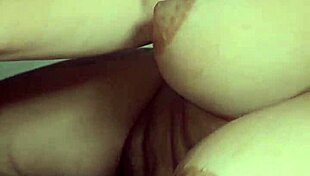 friend with big ass, borrow the bathroom?