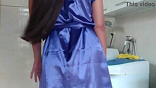 Housewife seduces technician for quick fuck in the house!