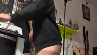 dawn solo play with huge tits and spread asshole