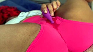 Red’s solo performance with squirting and wet pleasure