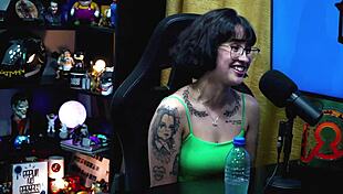 Martina Olivera in Public Glamour Sex Close-Up