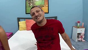 jeune cochonne de 18+ Aleska Diamond se fait baiser sa chatte serrée fort